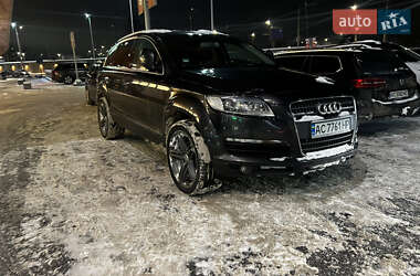 Позашляховик / Кросовер Audi Q7 2007 в Луцьку