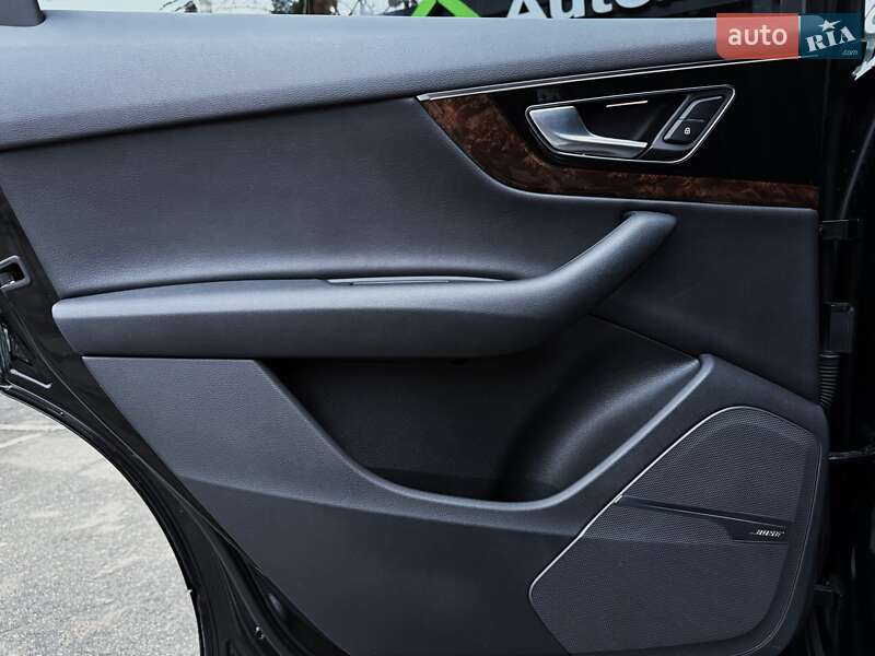 Позашляховик / Кросовер Audi Q7 2018 в Києві