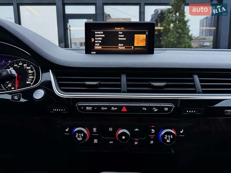 Позашляховик / Кросовер Audi Q7 2018 в Києві