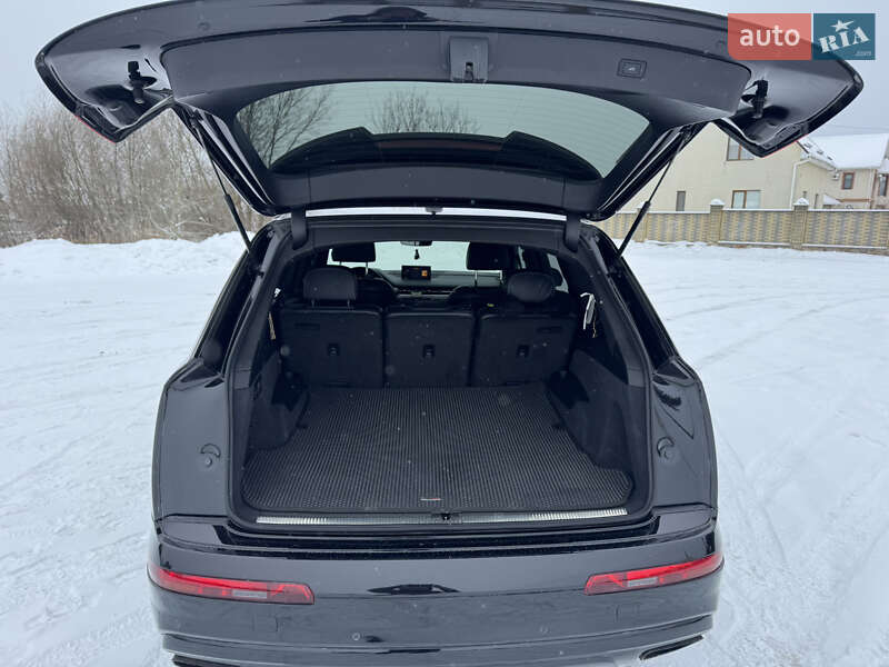 Позашляховик / Кросовер Audi Q7 2016 в Костопілі