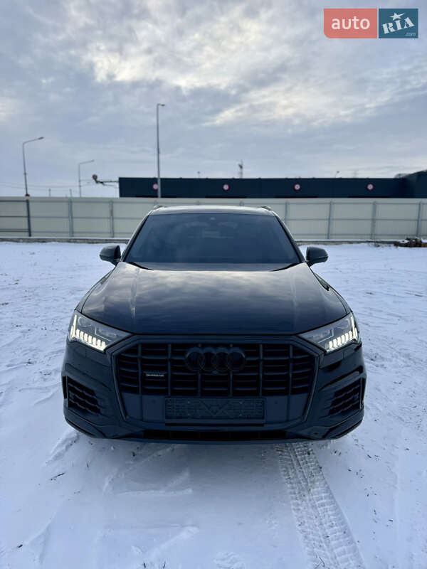 Позашляховик / Кросовер Audi Q7 2020 в Києві