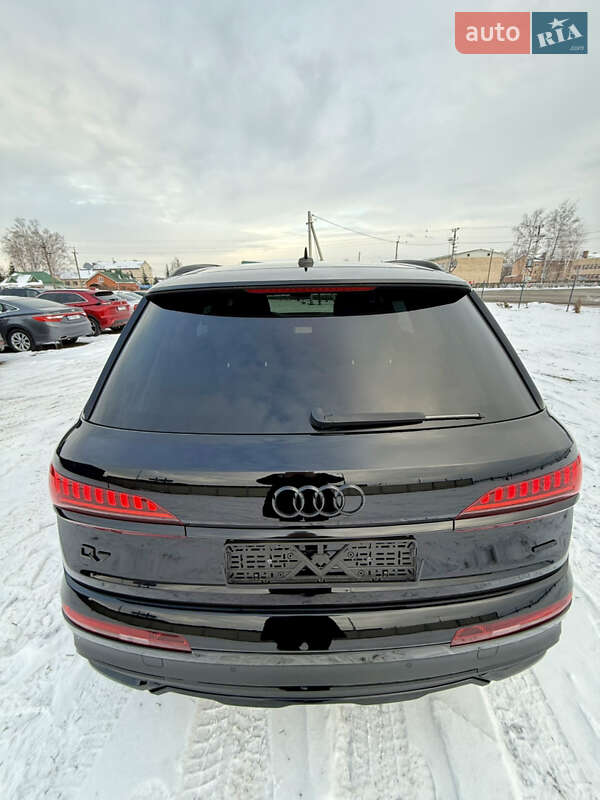 Позашляховик / Кросовер Audi Q7 2020 в Києві