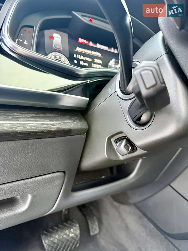 Позашляховик / Кросовер Audi Q7 2020 в Києві