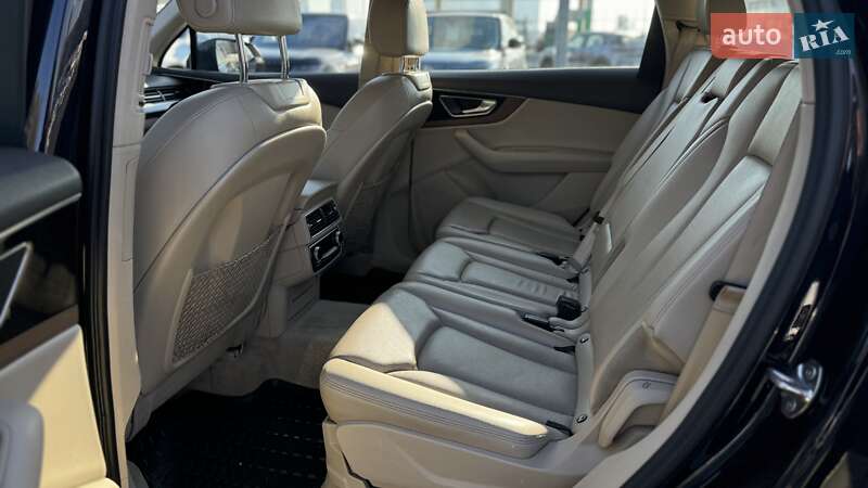 Позашляховик / Кросовер Audi Q7 2016 в Києві фото 17 Позашляховик / Кросовер Audi Q7 2016 в Києві