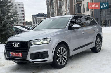 Позашляховик / Кросовер Audi Q7 2018 в Новояворівську