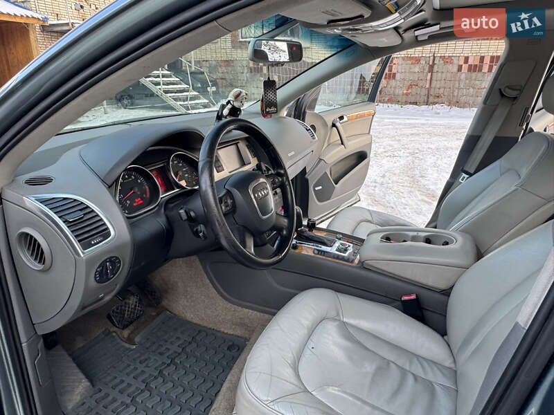 Внедорожник / Кроссовер Audi Q7 2007 в Славянске