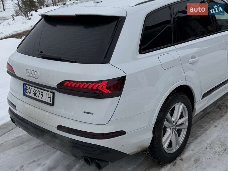Позашляховик / Кросовер Audi Q7 2020 в Хмельницькому