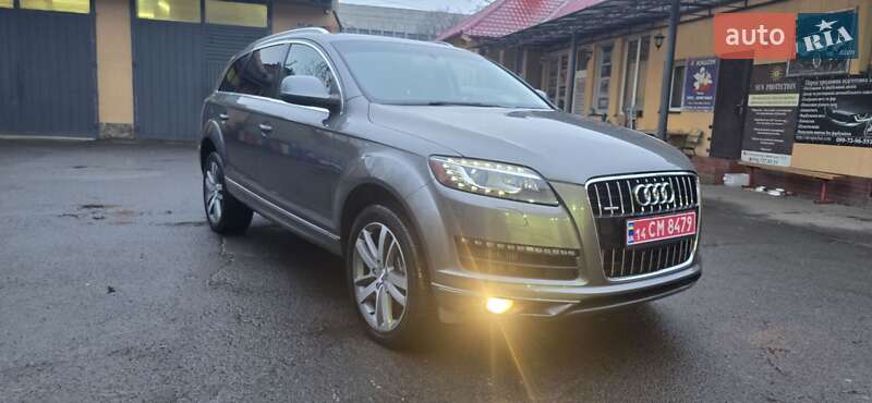 Позашляховик / Кросовер Audi Q7 2015 в Ужгороді