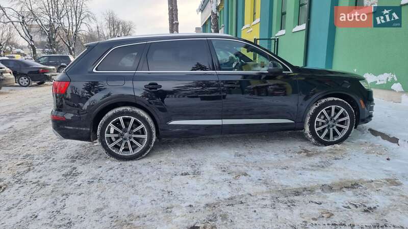 Позашляховик / Кросовер Audi Q7 2017 в Тернополі