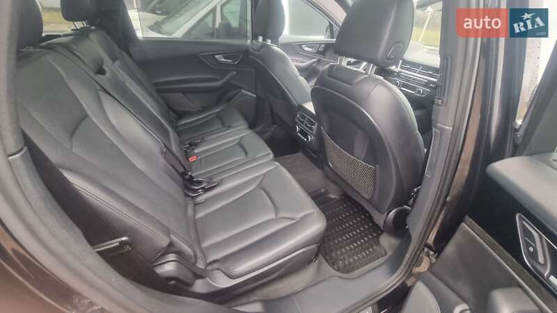 Позашляховик / Кросовер Audi Q7 2017 в Тернополі