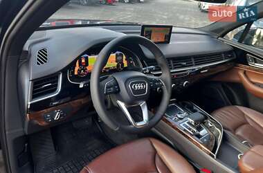 Внедорожник / Кроссовер Audi Q7 2017 в Ужгороде
