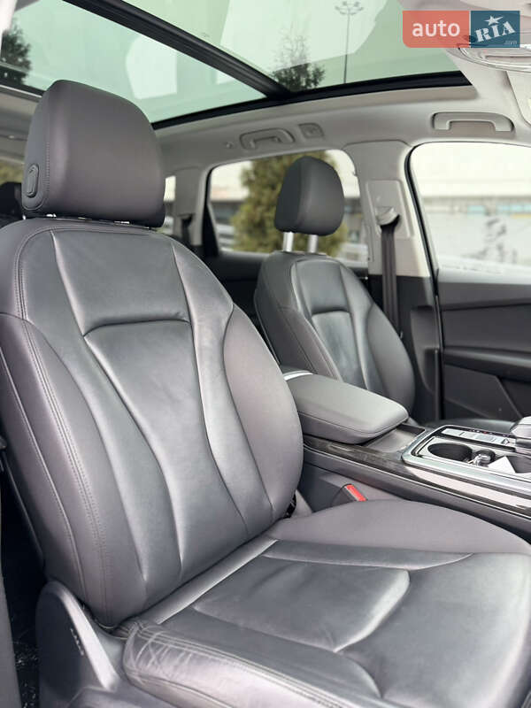 Позашляховик / Кросовер Audi Q7 2020 в Києві