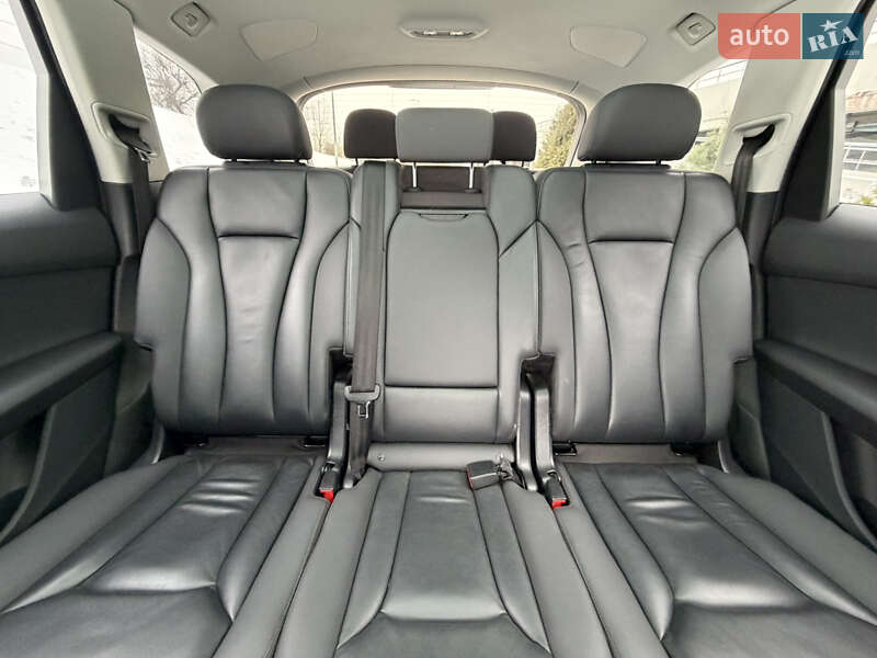 Позашляховик / Кросовер Audi Q7 2020 в Києві