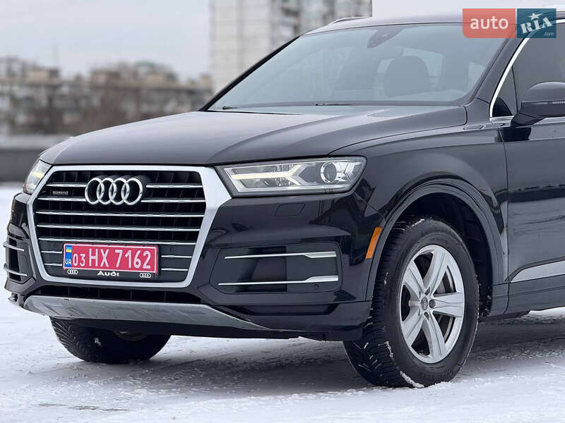 Внедорожник / Кроссовер Audi Q7 2017 в Киеве