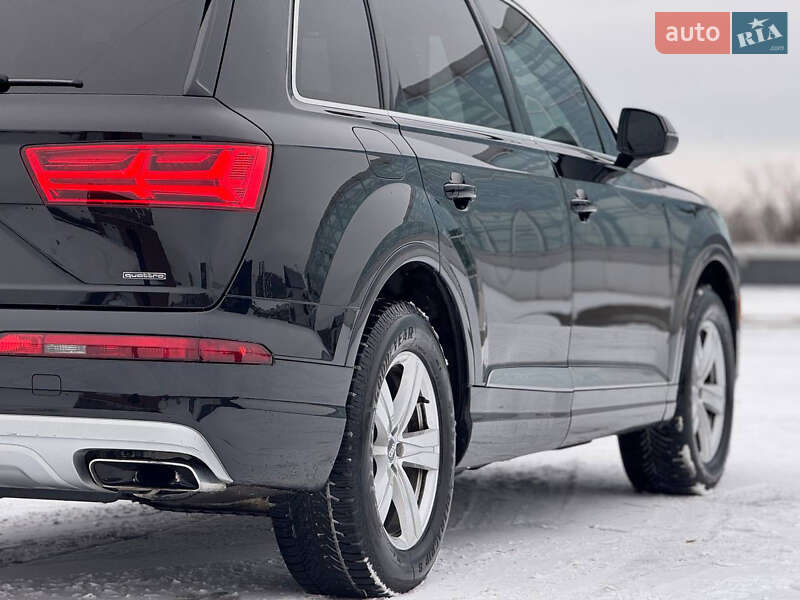 Внедорожник / Кроссовер Audi Q7 2017 в Киеве