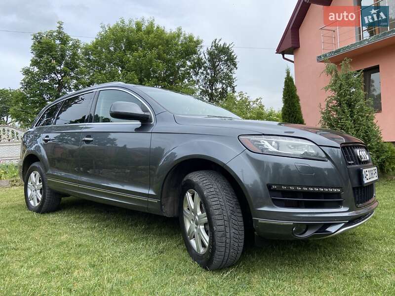 Позашляховик / Кросовер Audi Q7 2010 в Тлумачі