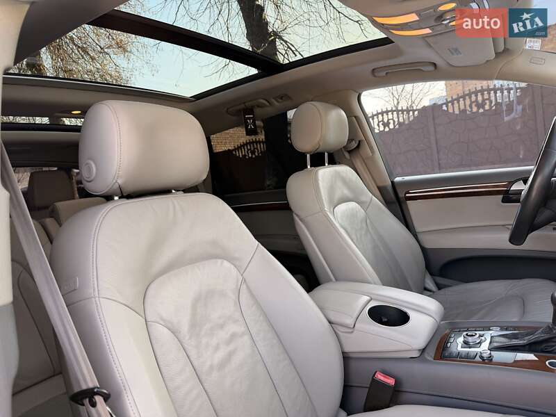 Внедорожник / Кроссовер Audi Q7 2014 в Киеве