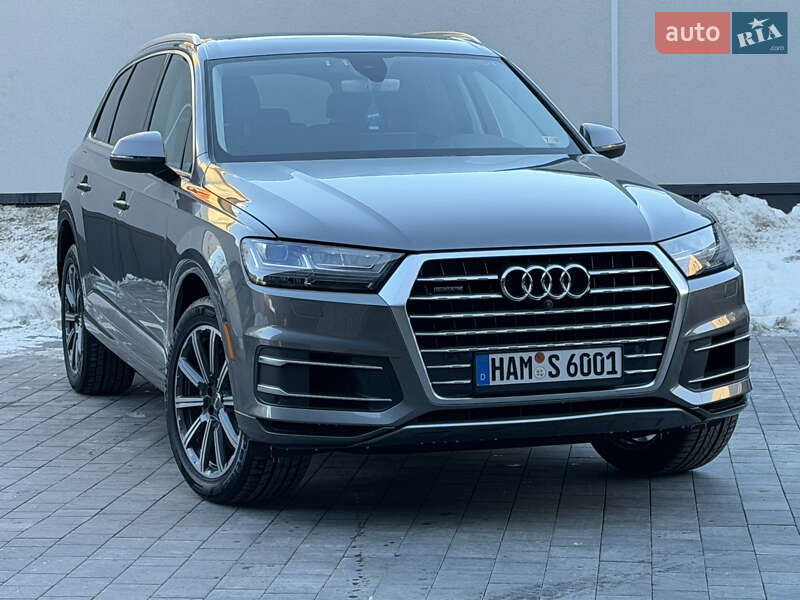 Внедорожник / Кроссовер Audi Q7 2015 в Ровно