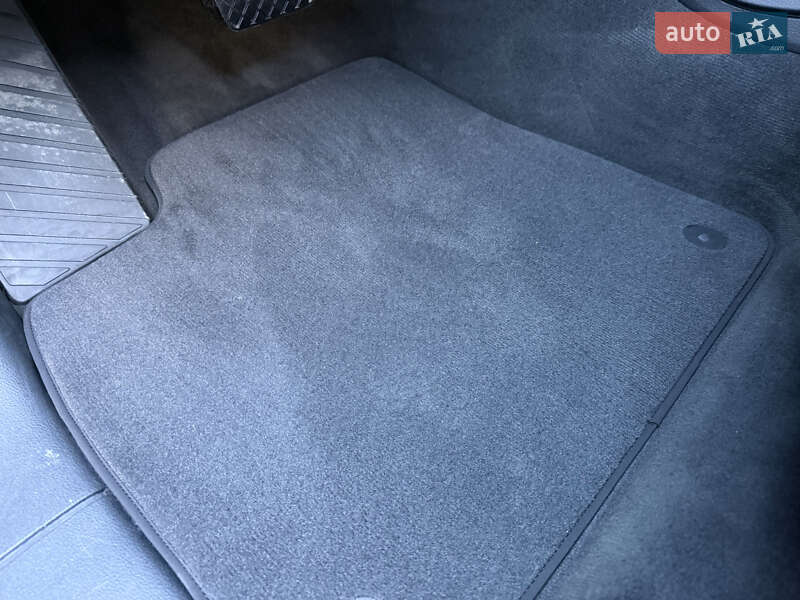 Внедорожник / Кроссовер Audi Q7 2015 в Ровно