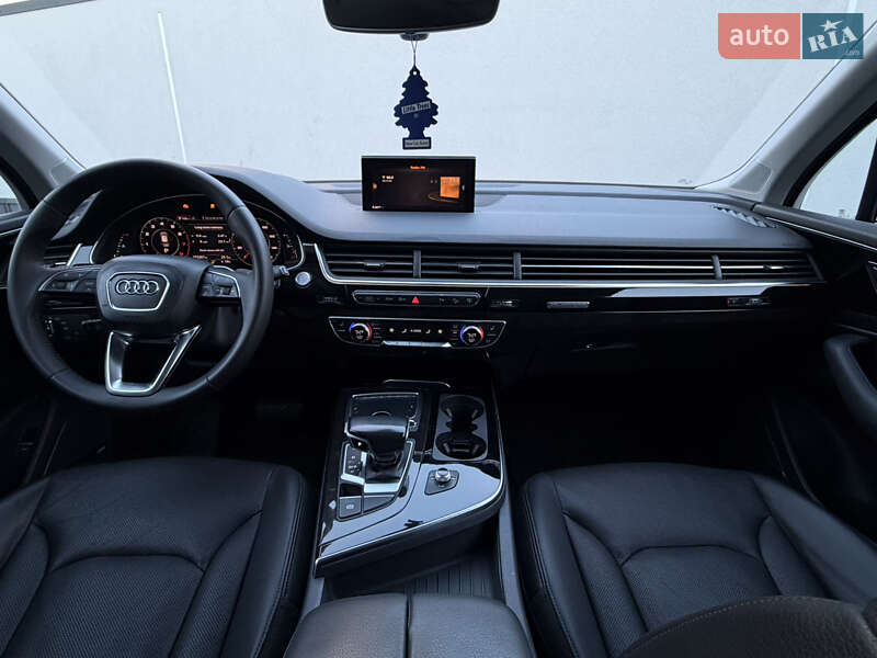 Внедорожник / Кроссовер Audi Q7 2015 в Ровно