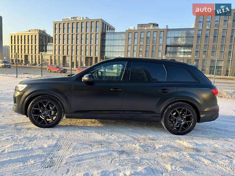 Внедорожник / Кроссовер Audi Q7 2025 в Киеве