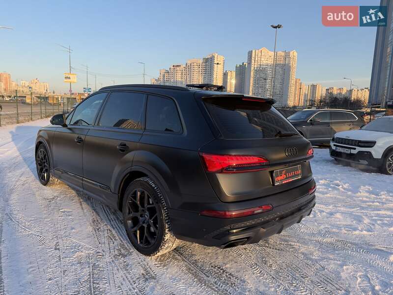 Внедорожник / Кроссовер Audi Q7 2025 в Киеве