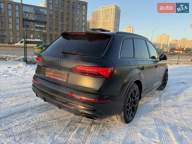 Внедорожник / Кроссовер Audi Q7 2025 в Киеве