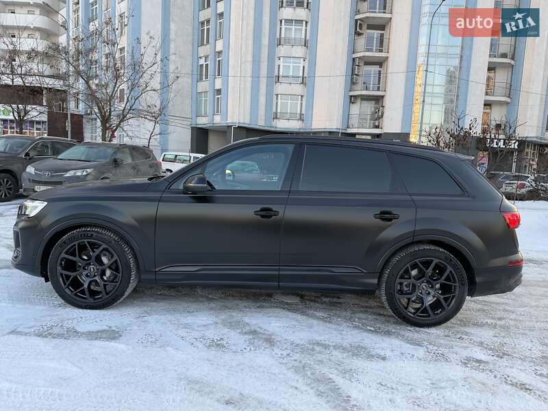 Внедорожник / Кроссовер Audi Q7 2025 в Киеве
