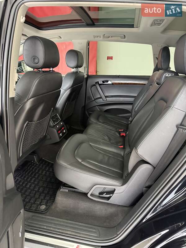 Внедорожник / Кроссовер Audi Q7 2013 в Черновцах