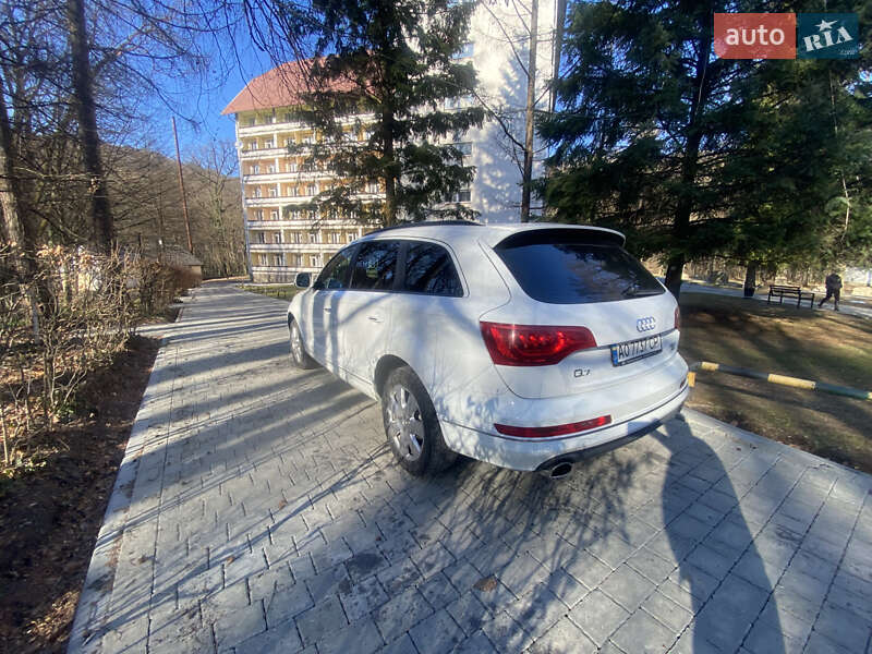 Позашляховик / Кросовер Audi Q7 2015 в Мукачевому