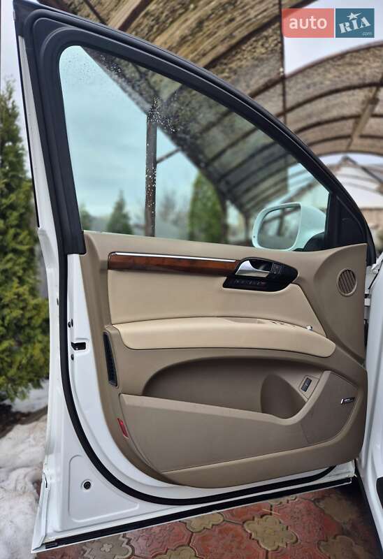 Внедорожник / Кроссовер Audi Q7 2010 в Запорожье