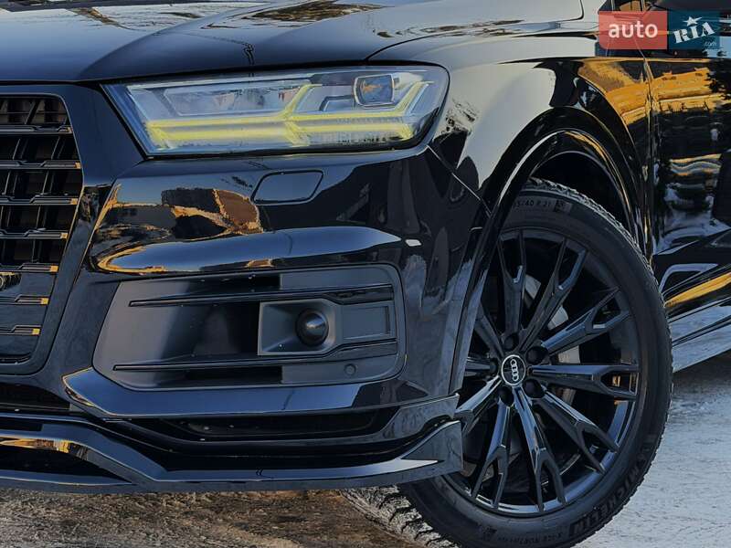 Внедорожник / Кроссовер Audi Q7 2018 в Киеве