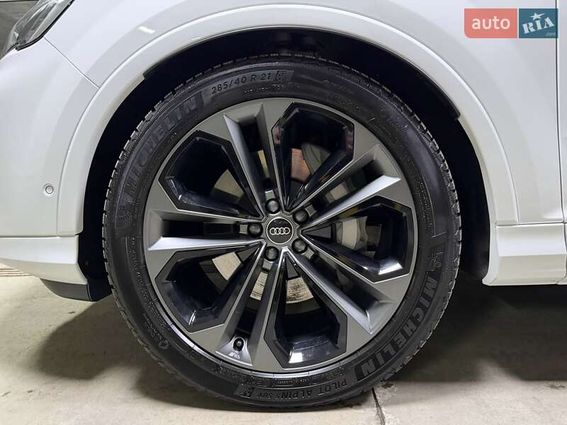 Позашляховик / Кросовер Audi Q7 2025 в Києві