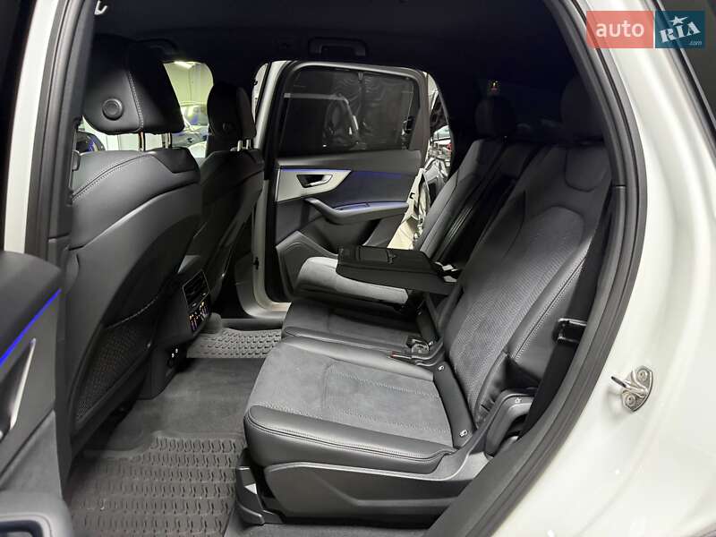Позашляховик / Кросовер Audi Q7 2025 в Києві
