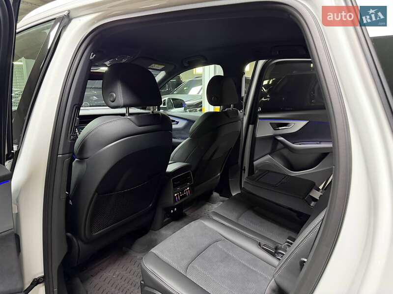 Позашляховик / Кросовер Audi Q7 2025 в Києві