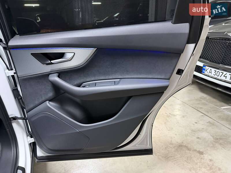 Позашляховик / Кросовер Audi Q7 2025 в Києві