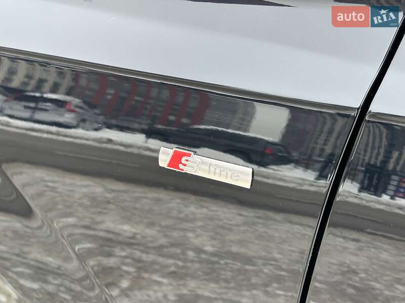 Внедорожник / Кроссовер Audi Q7 2017 в Киеве