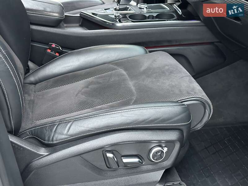 Внедорожник / Кроссовер Audi Q7 2017 в Киеве