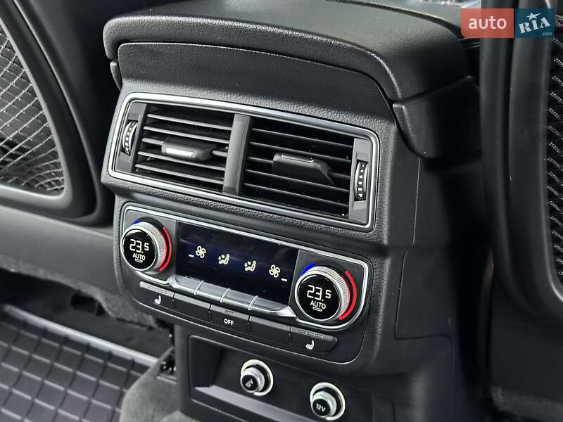 Внедорожник / Кроссовер Audi Q7 2017 в Киеве