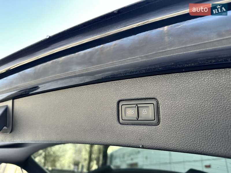 Внедорожник / Кроссовер Audi Q7 2017 в Киеве