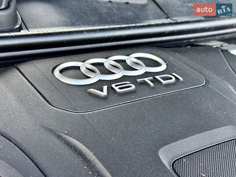 Внедорожник / Кроссовер Audi Q7 2017 в Киеве