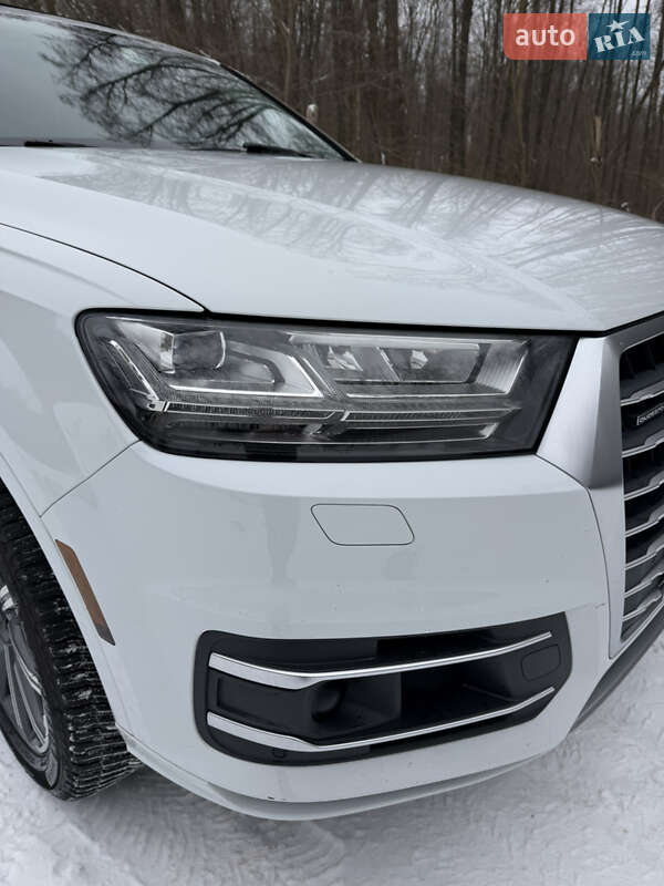 Внедорожник / Кроссовер Audi Q7 2016 в Виннице