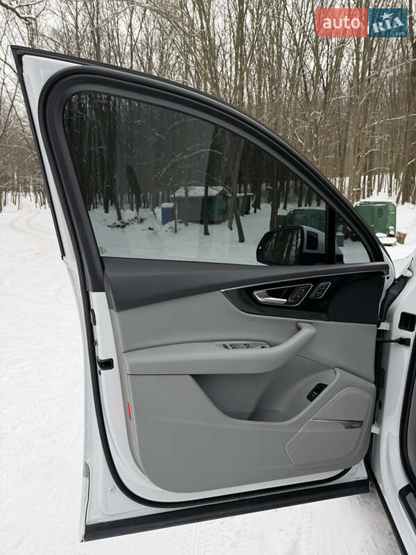 Внедорожник / Кроссовер Audi Q7 2016 в Виннице