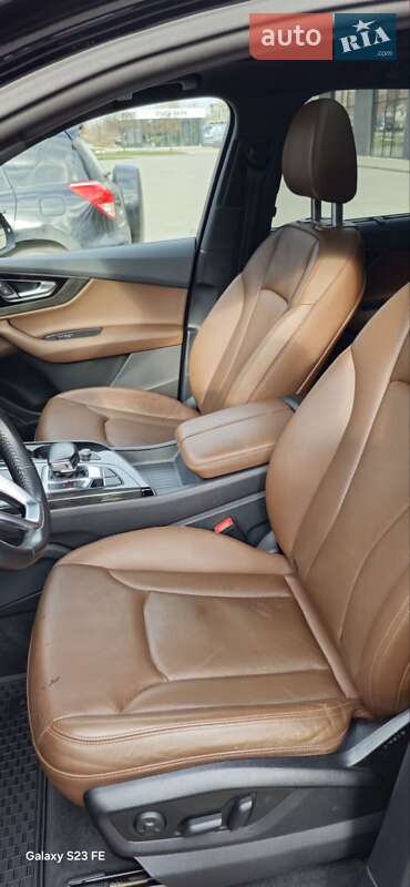 Позашляховик / Кросовер Audi Q7 2017 в Ужгороді