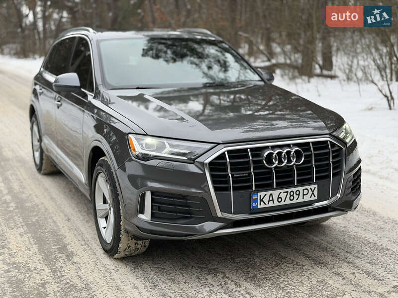 Позашляховик / Кросовер Audi Q7 2020 в Києві