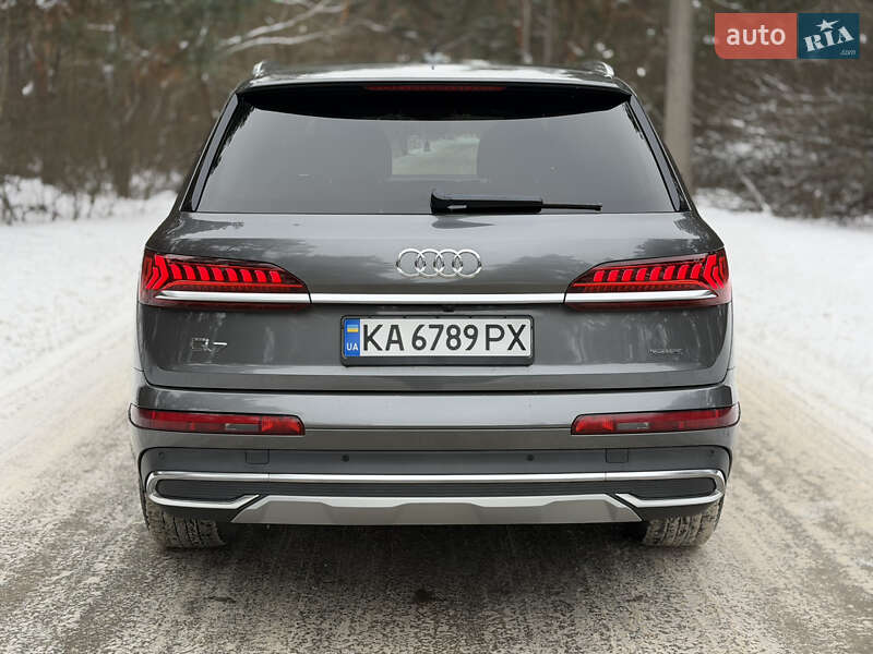 Позашляховик / Кросовер Audi Q7 2020 в Києві