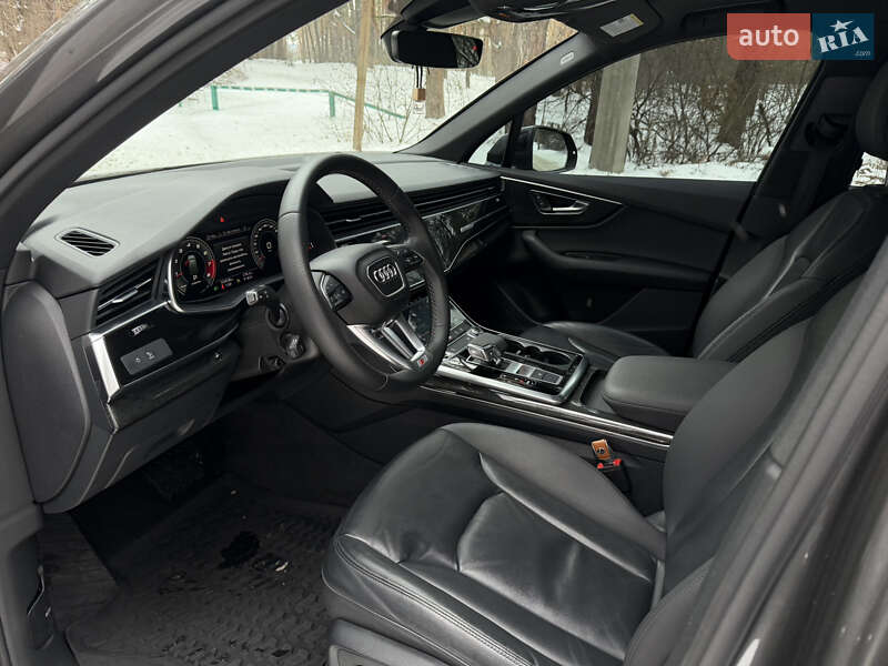 Позашляховик / Кросовер Audi Q7 2020 в Києві
