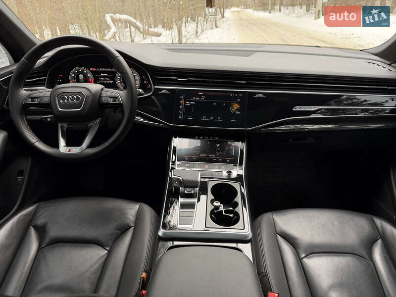 Позашляховик / Кросовер Audi Q7 2020 в Києві