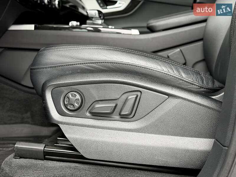 Позашляховик / Кросовер Audi Q7 2018 в Києві фото 20 Позашляховик / Кросовер Audi Q7 2018 в Києві