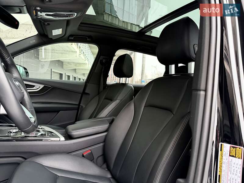 Позашляховик / Кросовер Audi Q7 2018 в Києві фото 21 Позашляховик / Кросовер Audi Q7 2018 в Києві